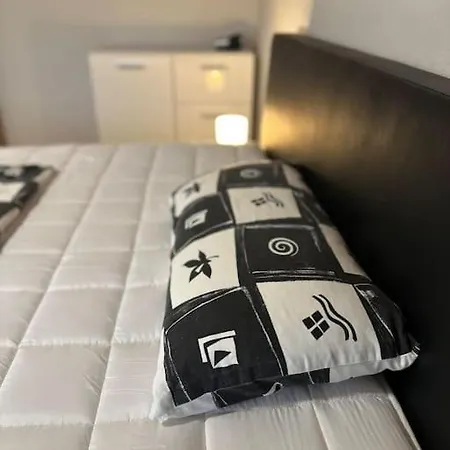 Gemuetliche 2 Zimmer Wohnung Bad Hersfeld Esterno foto